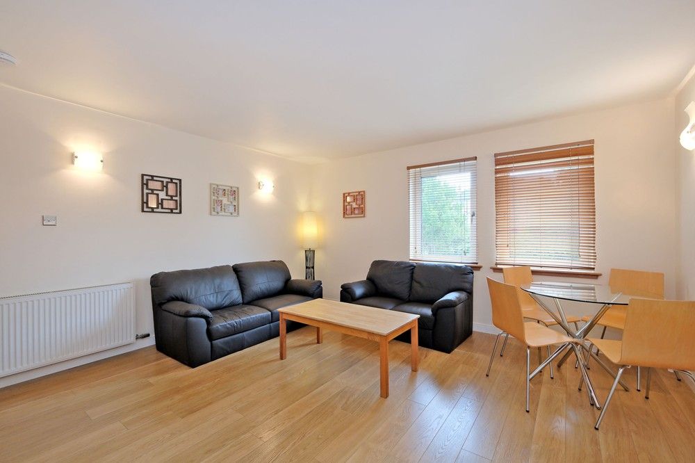Property photo 2 of 12 Living Room (2)