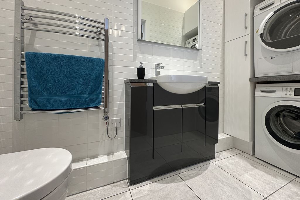Additional image 12 of 3 bed flat for saleHawksdown Road, Walmer CT14