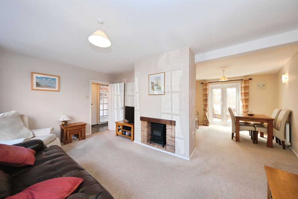 Property photo 2 of 19