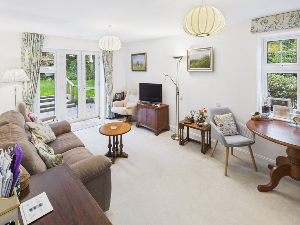 Property photo 2 of 14 Living Room