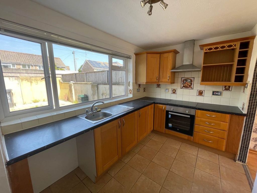 Property photo 2 of 9 Corston 25 Kitchen