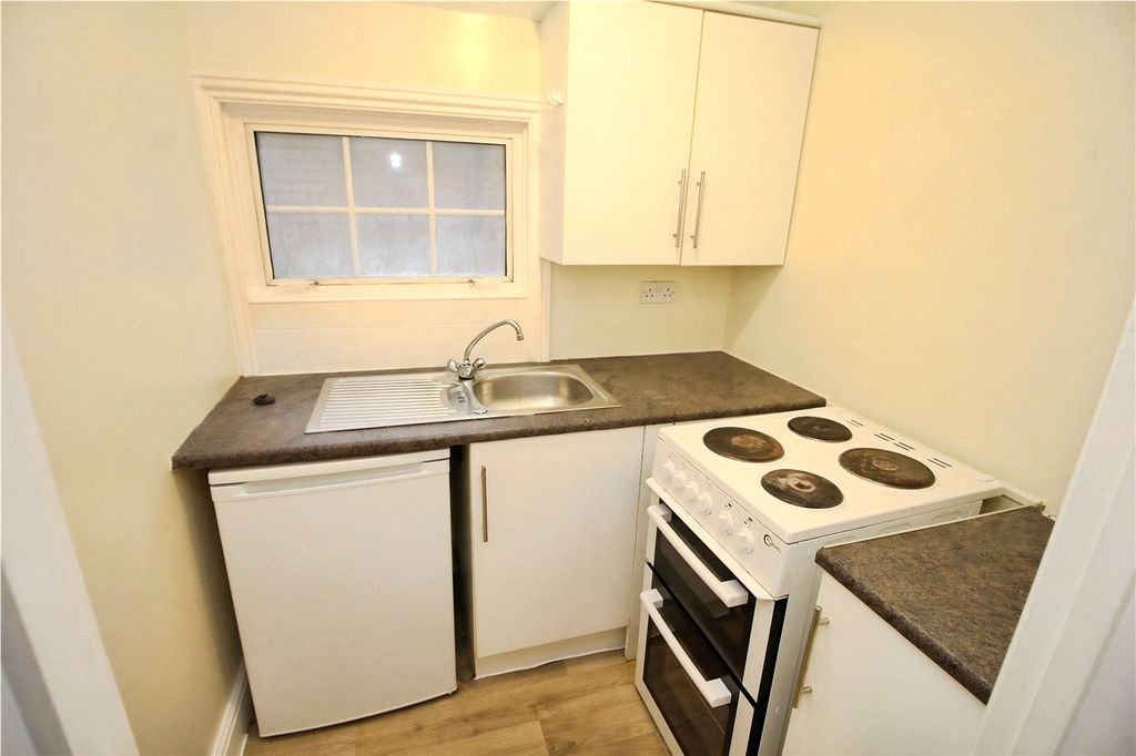 Property photo 3 of 5 Kitchen