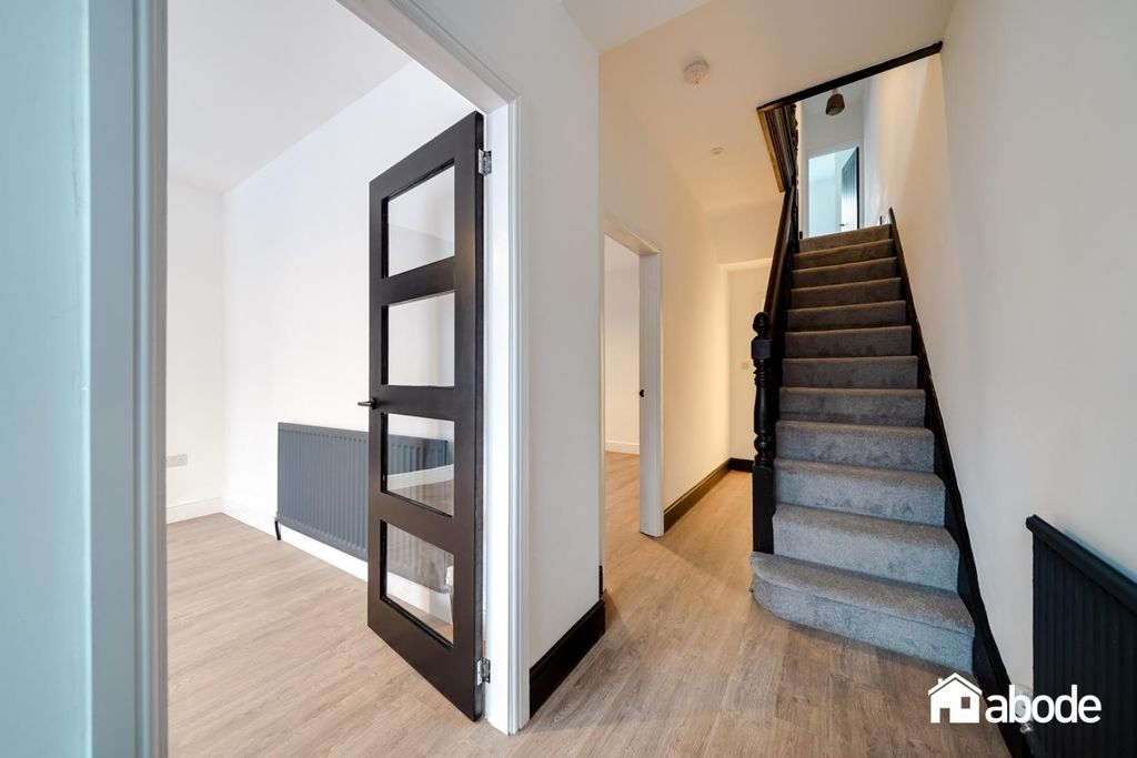 Property photo 3 of 19 Dsc09891-Hdr.Jpg