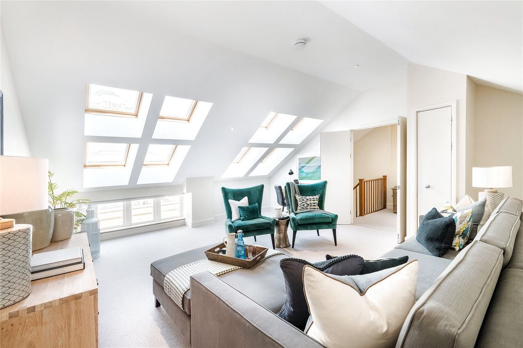 Property photo 2 of 19 Picture No. 34