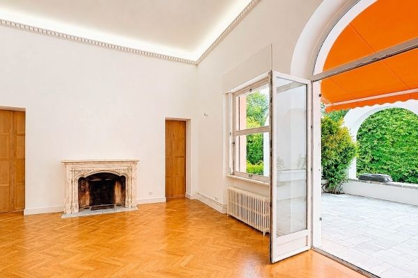 Property photo 2 of 3