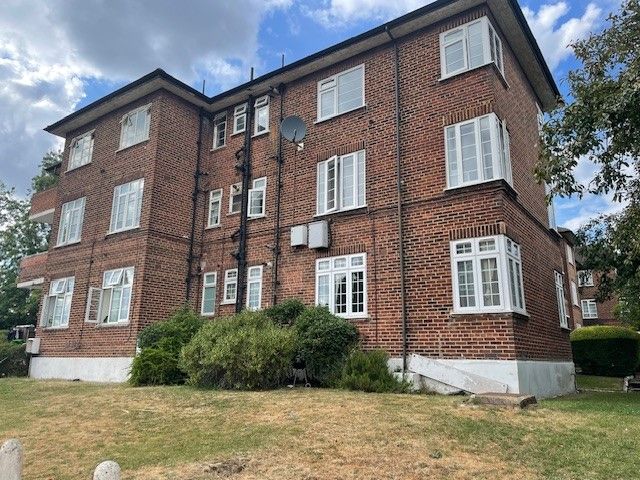 Property photo 1 of 8