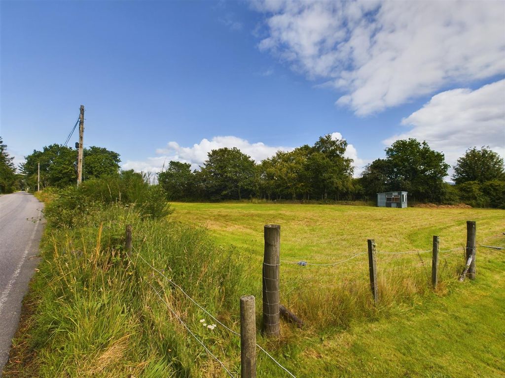 Property photo 3 of 14 Plot