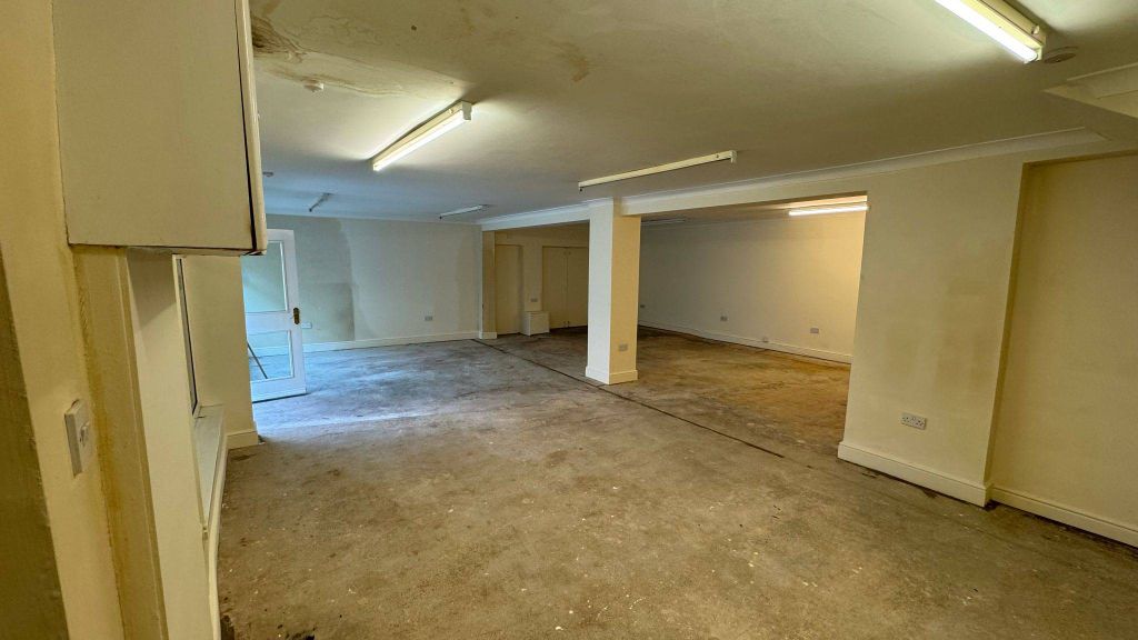 Property photo 3 of 4