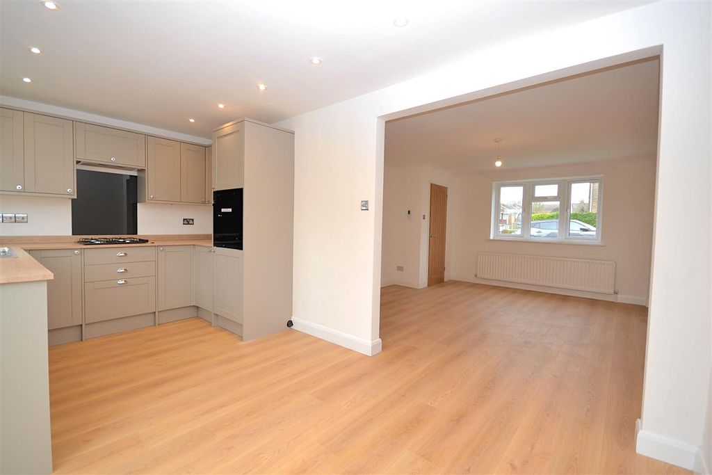 Property photo 2 of 21 8.Png