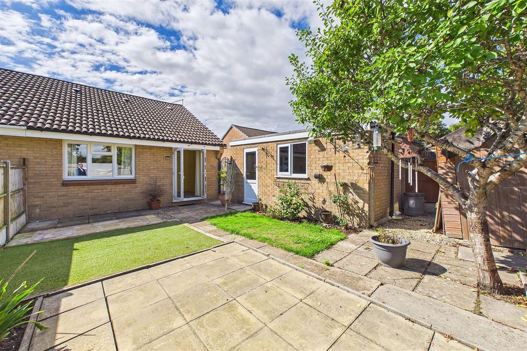 Property photo 2 of 12
