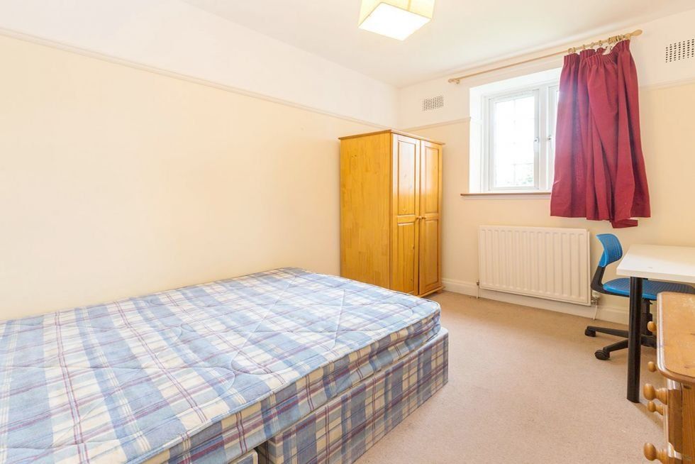 Property photo 2 of 3