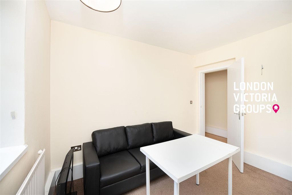 Property photo 3 of 18 1-9165.Jpg