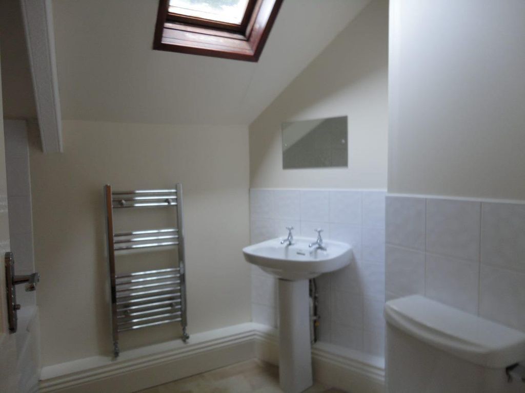 Property photo 3 of 8 22d02240-2E31-4Ac2-A7B0-E395A78F81De.Jpg