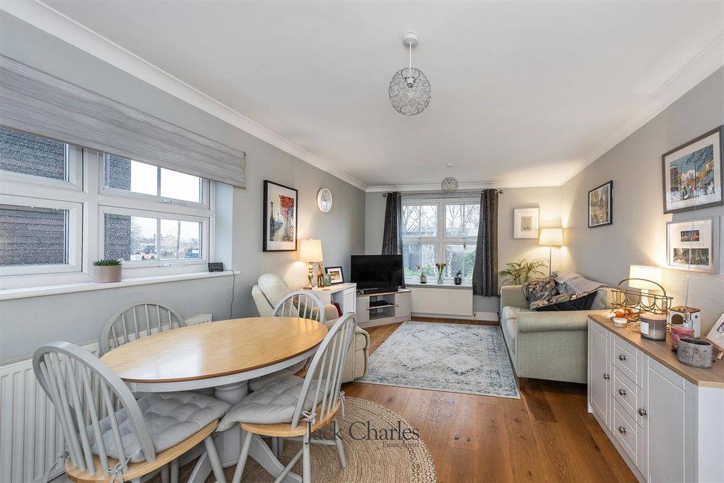 Property photo 2 of 14 5 St Eanswythe's Court, Tn9 2Bf 007.Jpg