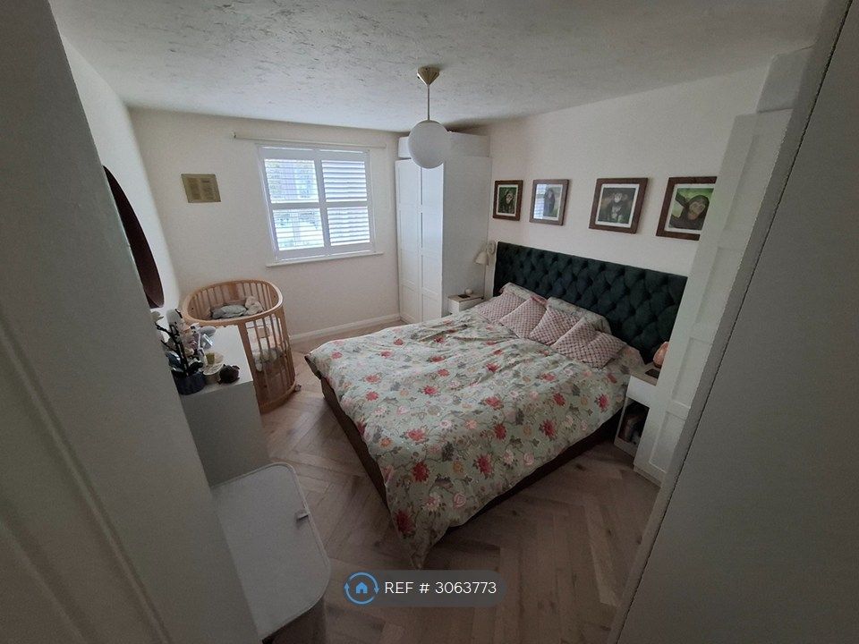 Property photo 1 of 9 Bedroom 1