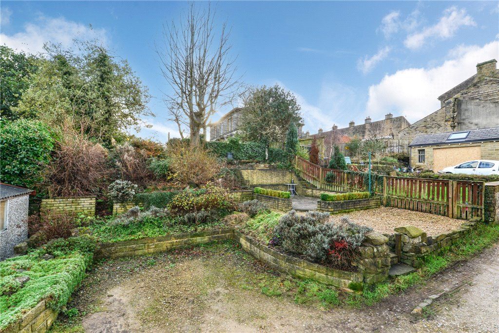 Property photo 2 of 17 Garden