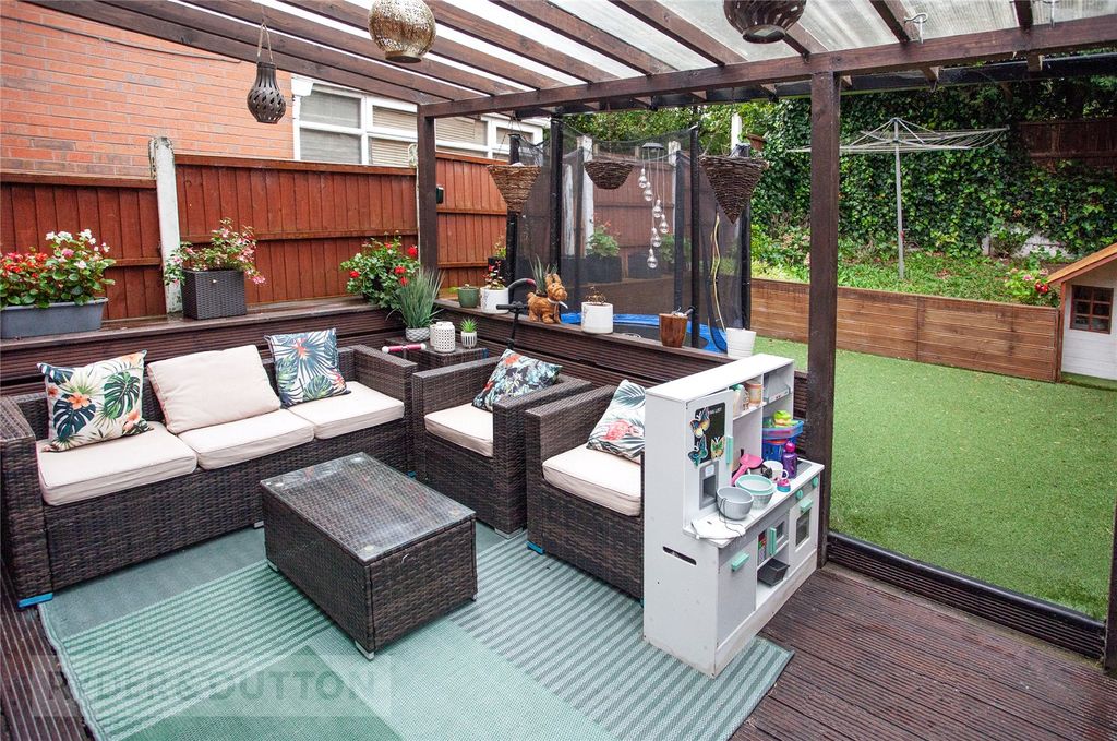 Property photo 2 of 27 Picture No. 21