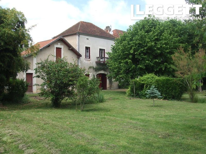 Property photo 2 of 10