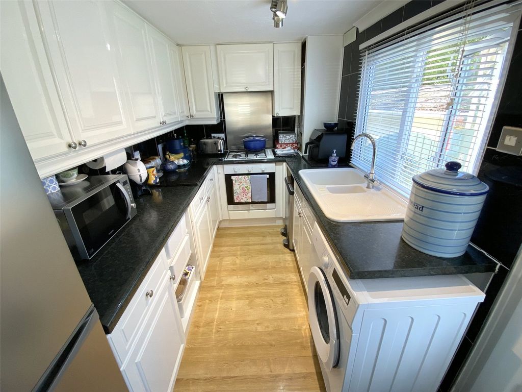 Property photo 3 of 23 Picture No. 04