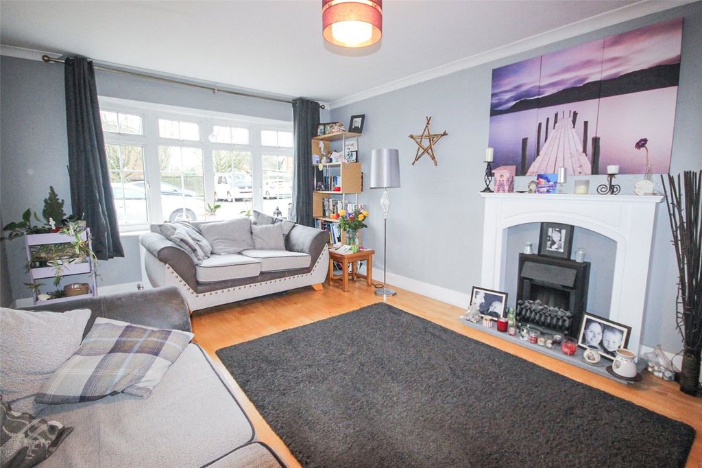 Property photo 2 of 23 Picture No. 12