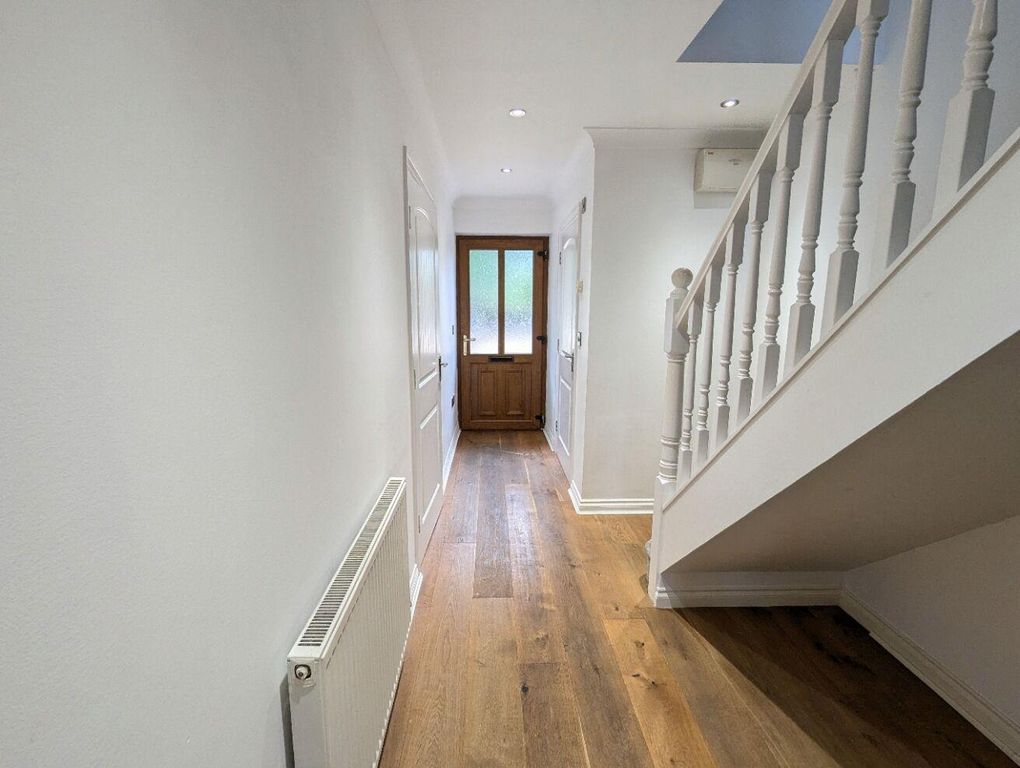 Property photo 3 of 20 Hallway