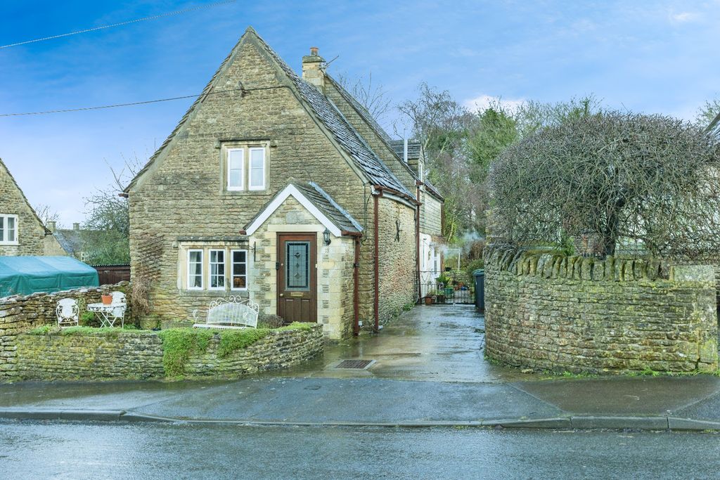 Property photo 1 of 16