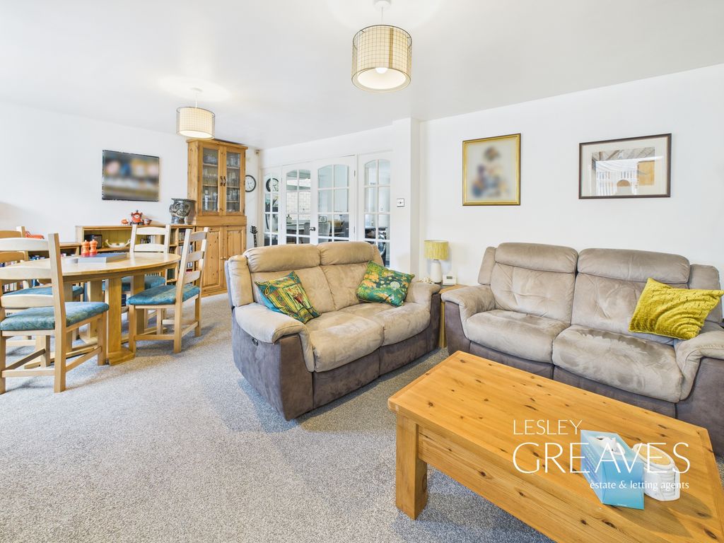 Property photo 2 of 24 Lounge/Diner