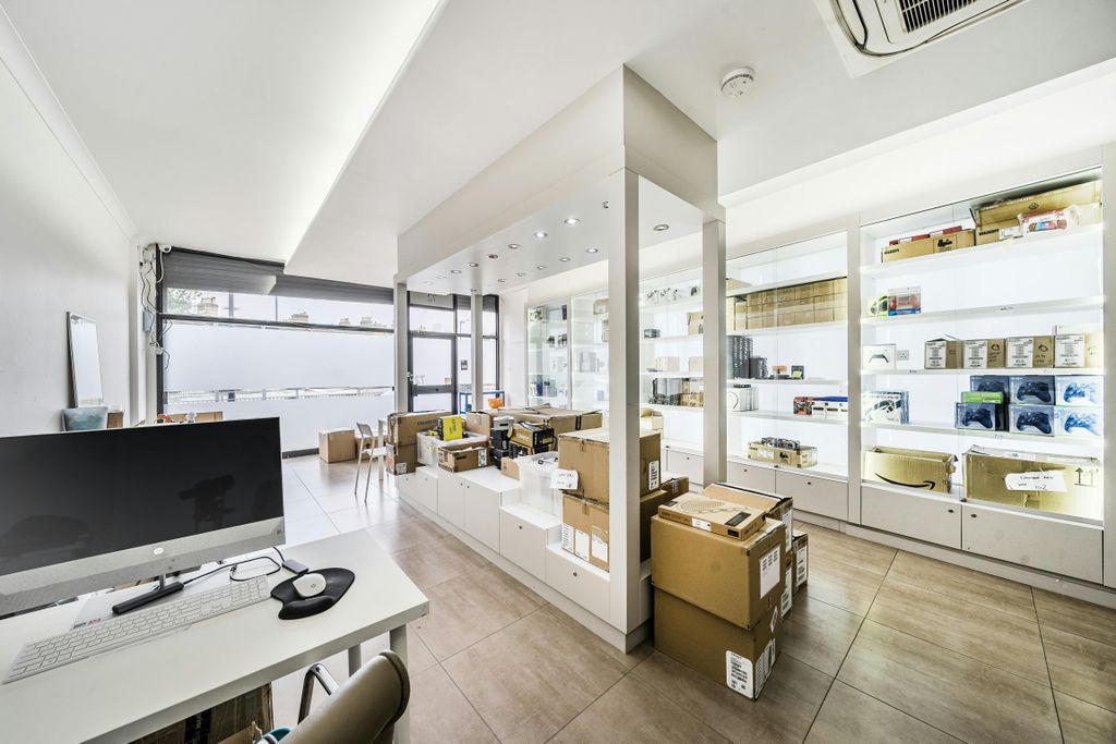 Property photo 3 of 12 12973818684Ac114F17c5.Jpg