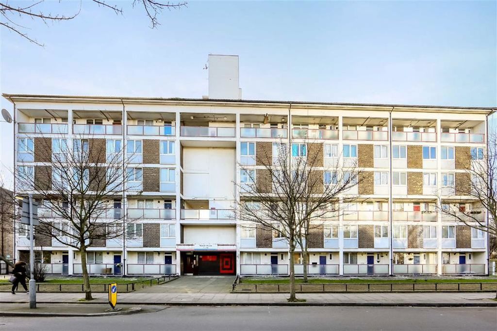 Property photo 1 of 3