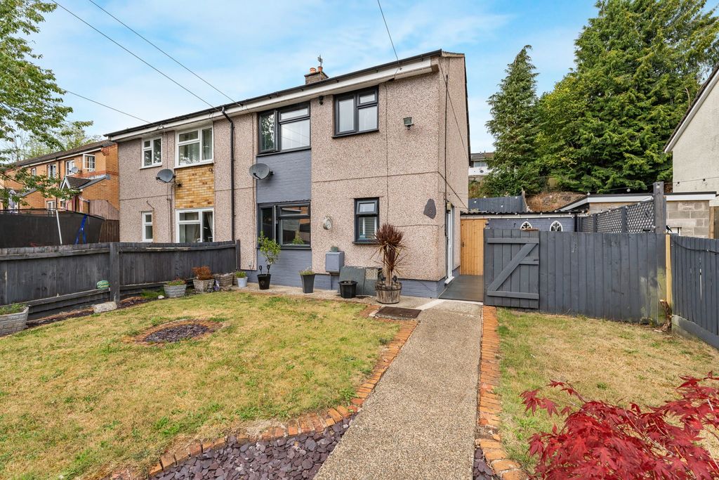 Property photo 3 of 37