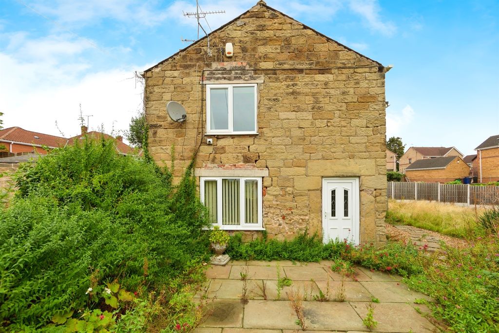 Property photo 1 of 18
