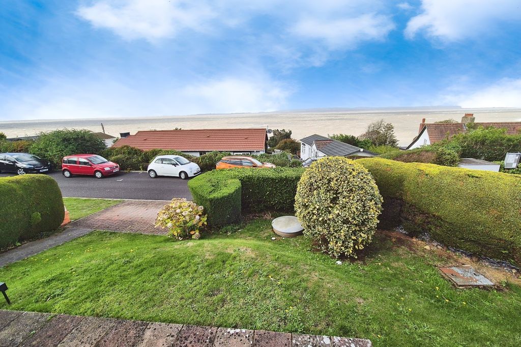 Property photo 2 of 15 Front Garden