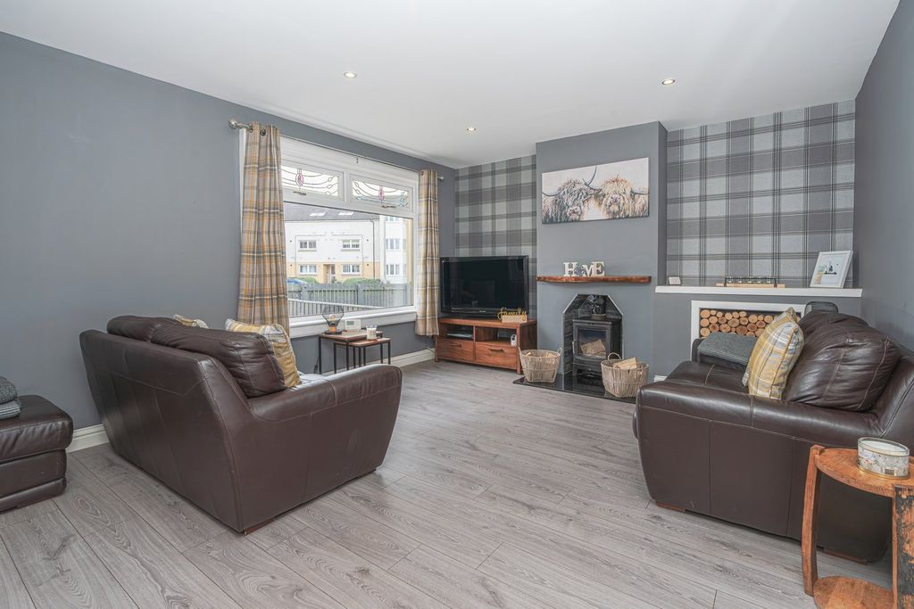 Property photo 2 of 40