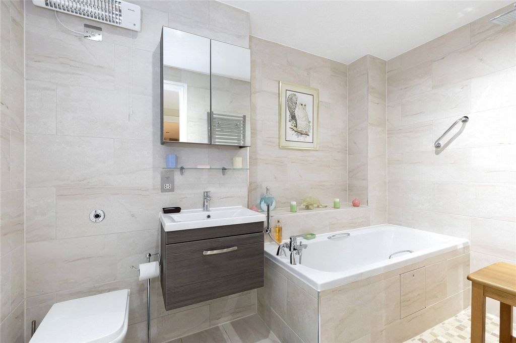 Additional image 12 of 1 bed flat to rentStratton Place, Stratton, Cirencester, Gloucestershire GL7