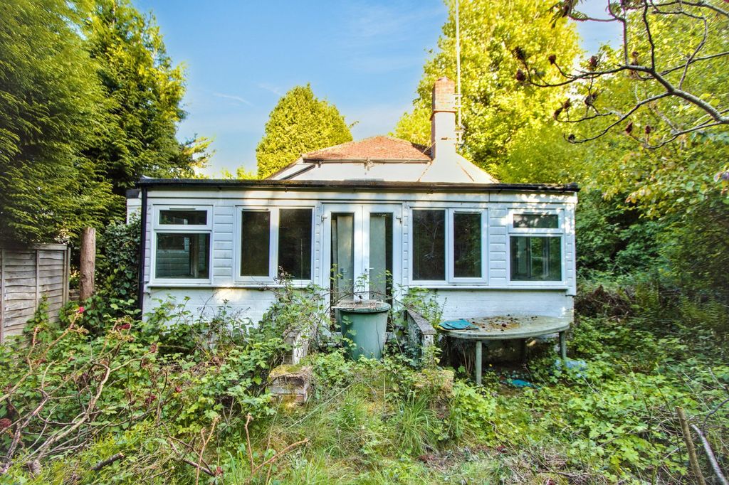 Property photo 2 of 20 Daymar, London Road, Hemel Hempsted Hp1 2Re