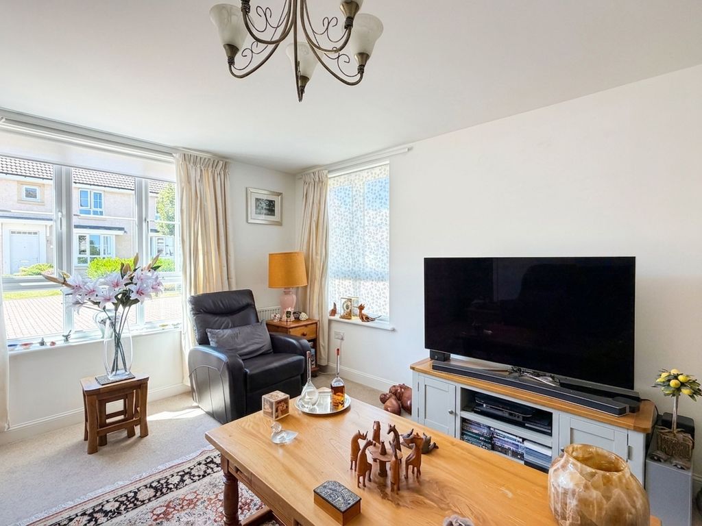 Property photo 2 of 32