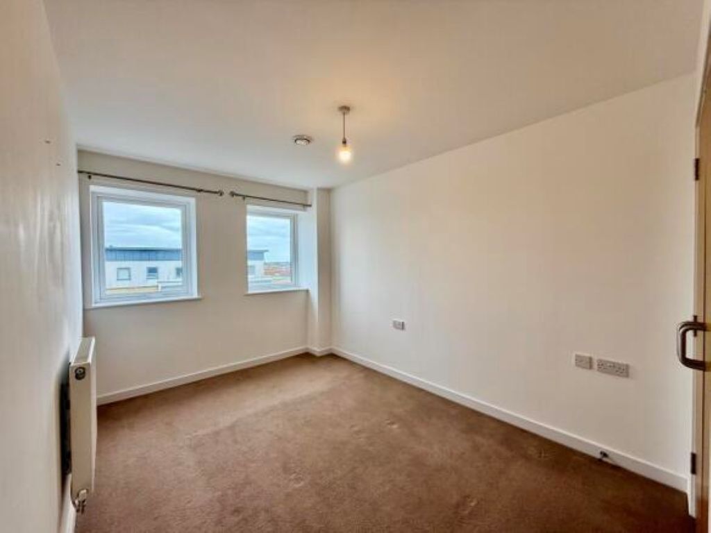 Property photo 3 of 5