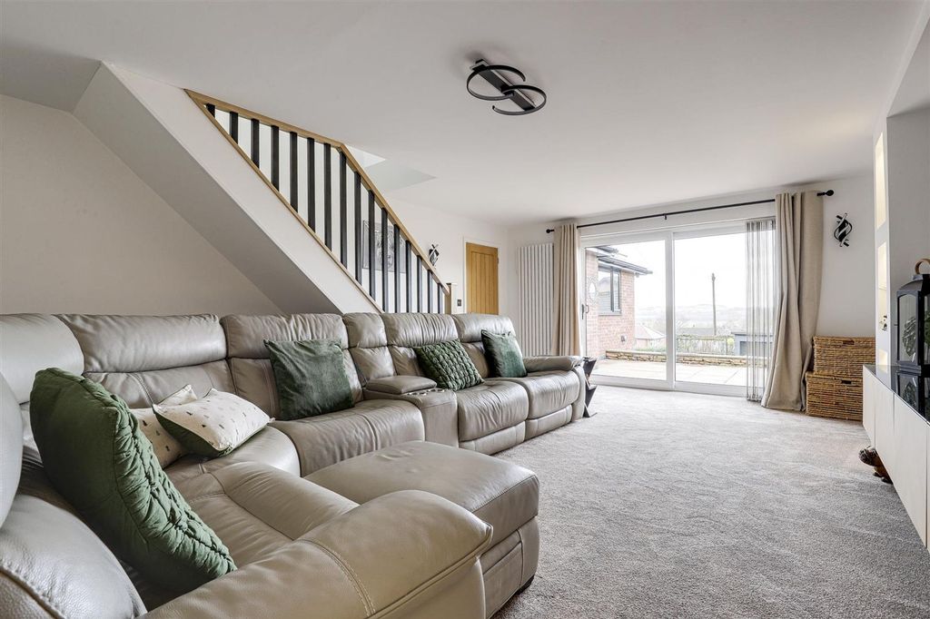 Additional image 4 of 5 bed detached house for salePark Drive, Ilkeston DE7
