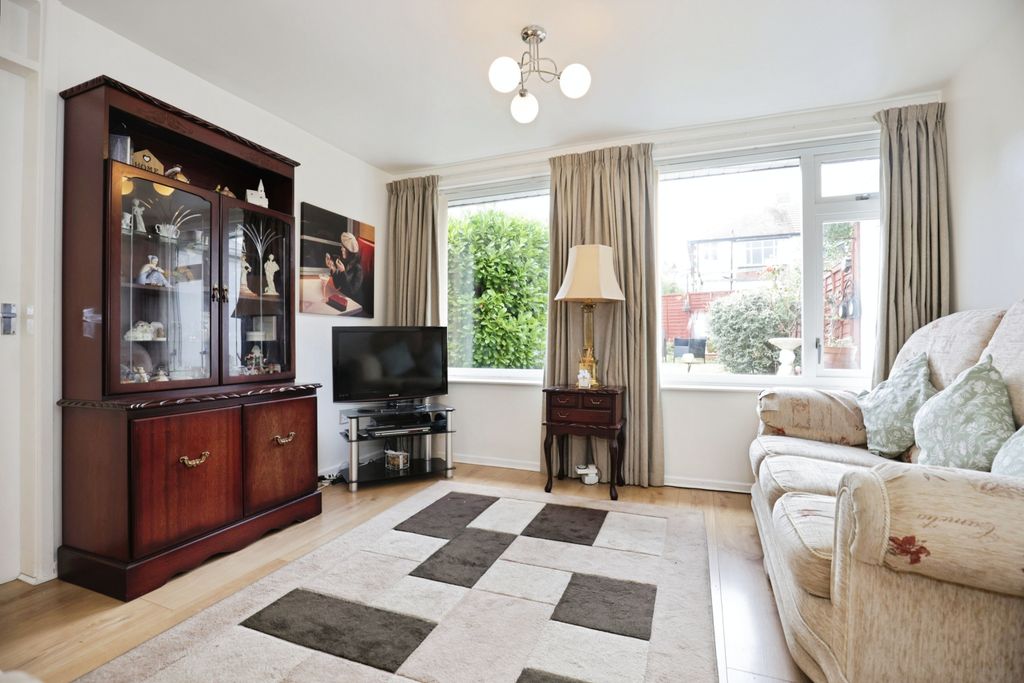 Property photo 1 of 15