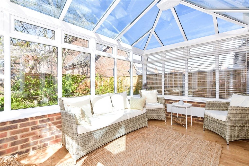 Property photo 2 of 16 Conservatory