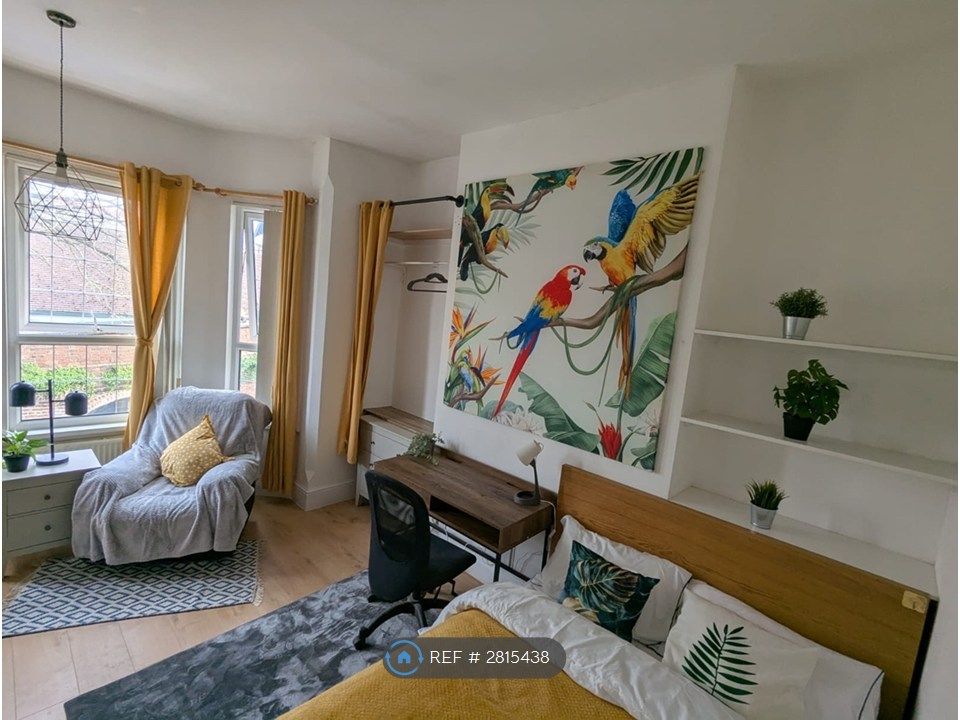 Property photo 2 of 24