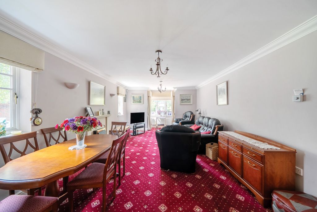 Property photo 3 of 15 1328452-10-687A31...