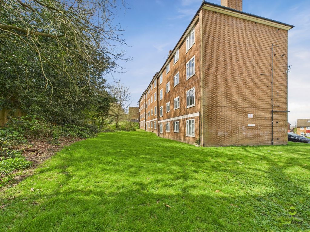 Property photo 1 of 9 Presented By Kevin At Ewemove Bexleyheath And Dart