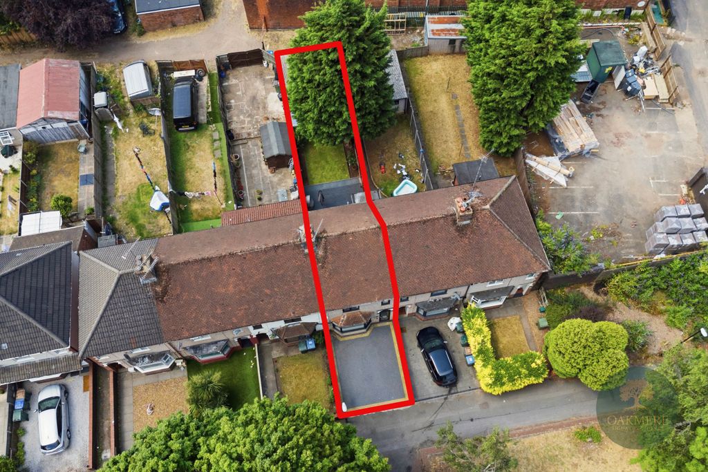 Property photo 2 of 27