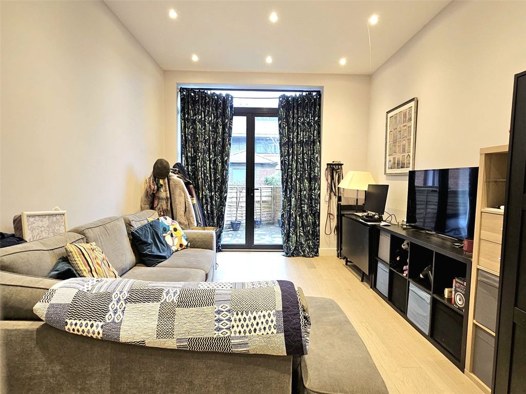 Property photo 3 of 12 Reception Room