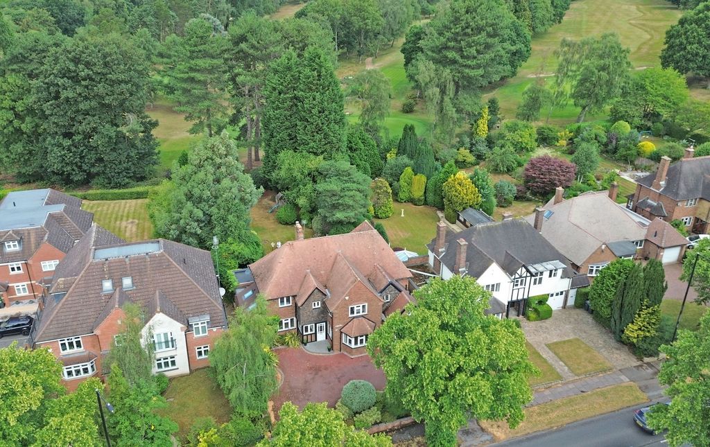Property photo 1 of 76