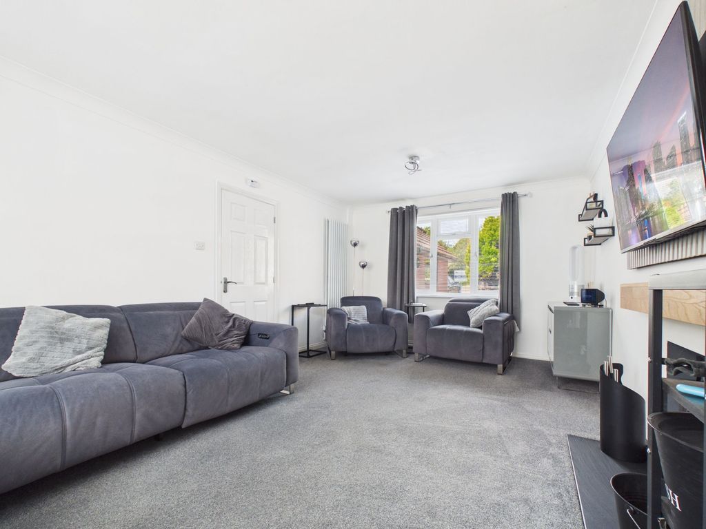 Property photo 3 of 36