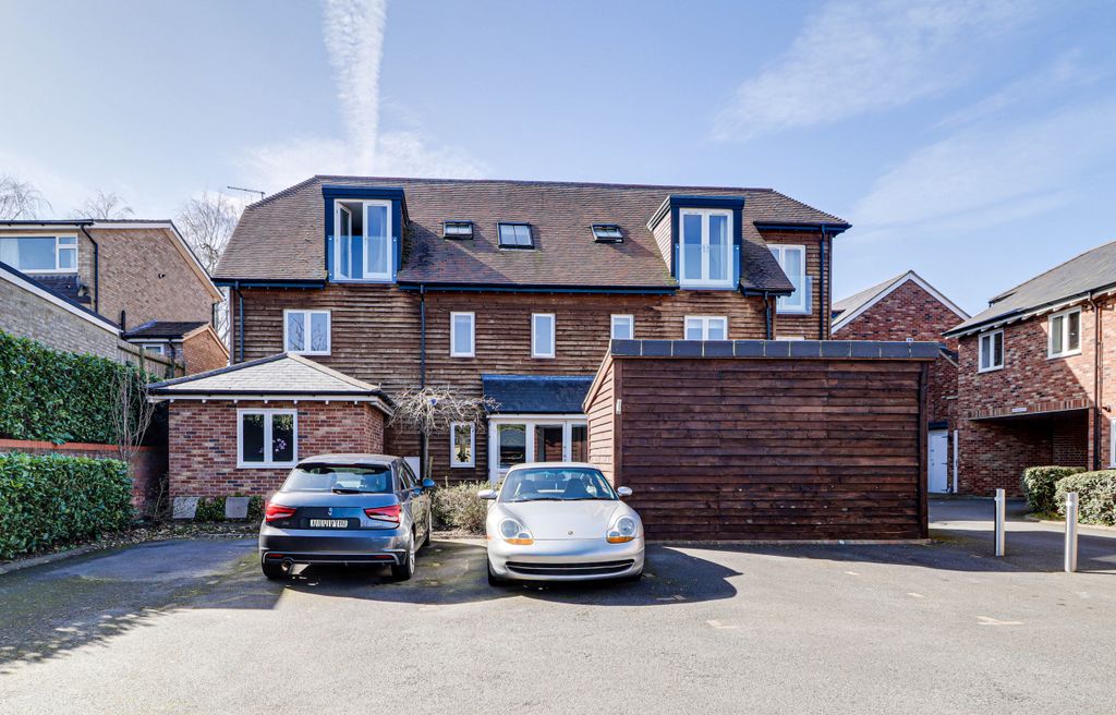 Property photo 1 of 15 Front