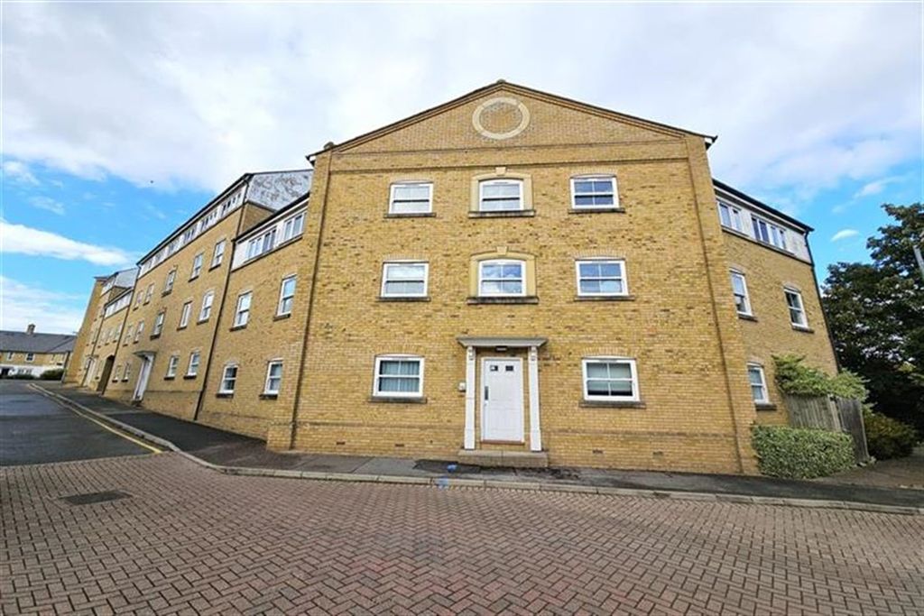 Property photo 2 of 13 (Main)