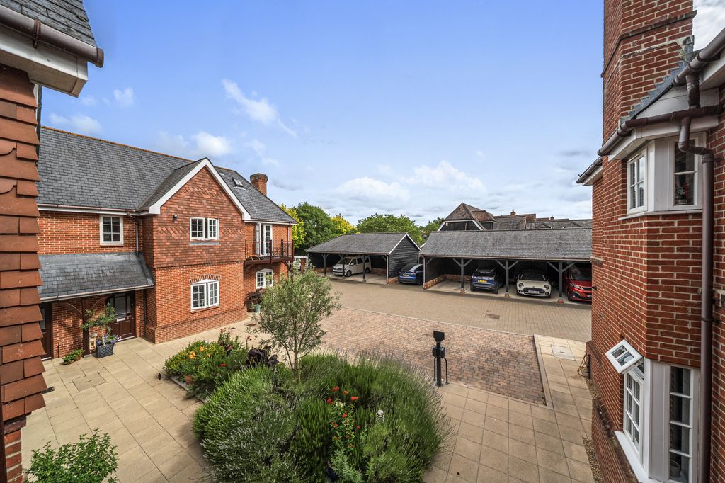 Additional image 12 of 3 bed flat for saleEnborne Gate, Newbury RG14